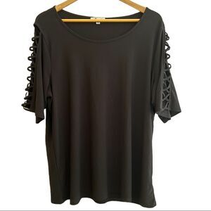 😊 3/$30 89th + Madison Cold Shoulder Top Size 1X EUC